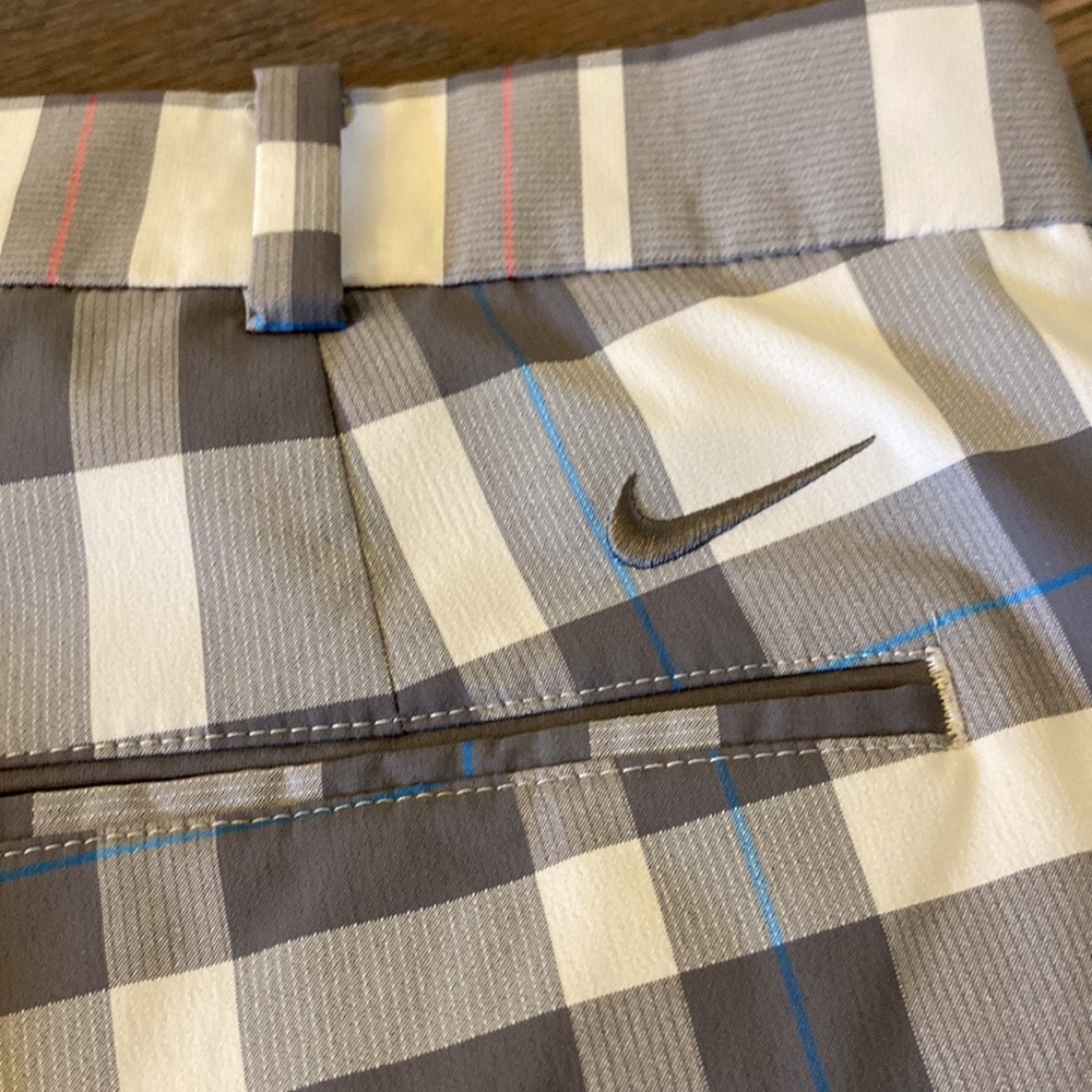 NIKE Dri-Fit True Performance Golf Trousers. NWOT. Size 36 X 32. Never worn. - Picture 6 of 10